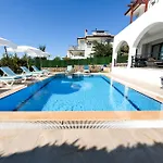 Turquoise Shores Family-friendly Luxury Hisaronu, Ovacik By Sunworld Vilă